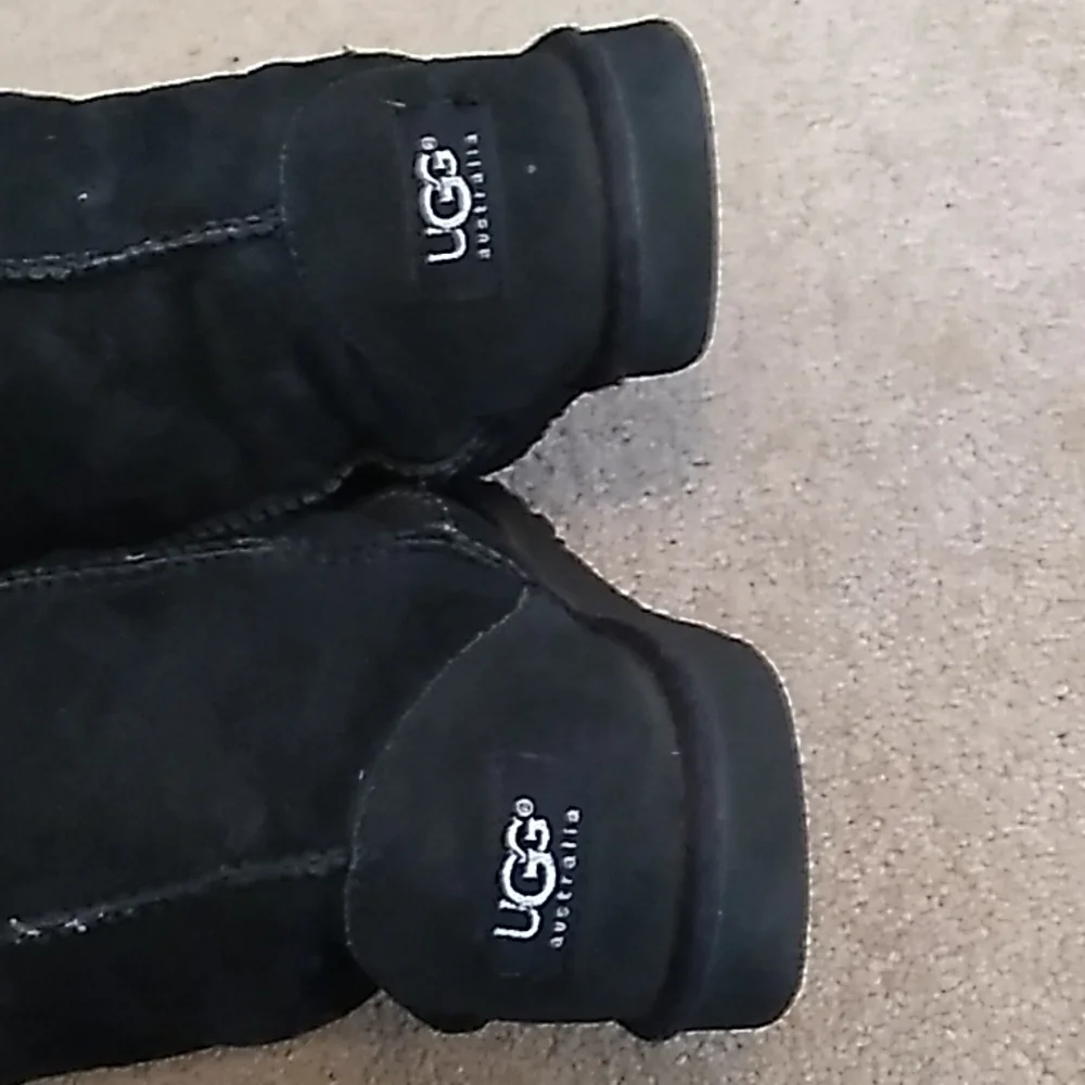 Women's Black UGG Boots, Size 5 - Picture 3 of 10